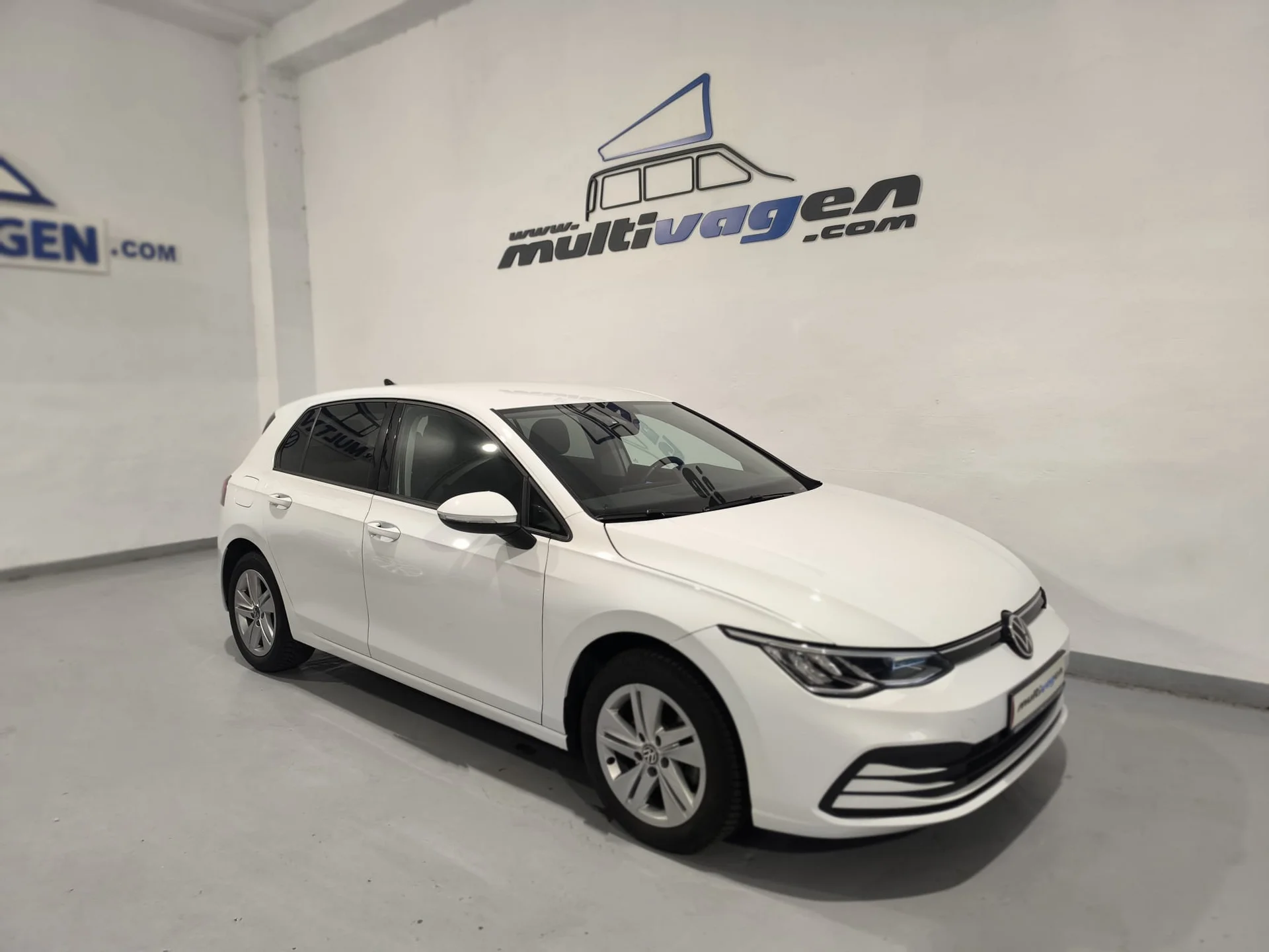 VOLKSWAGEN Golf 2.0 TDI DSG 150CV · foto 1 de 19