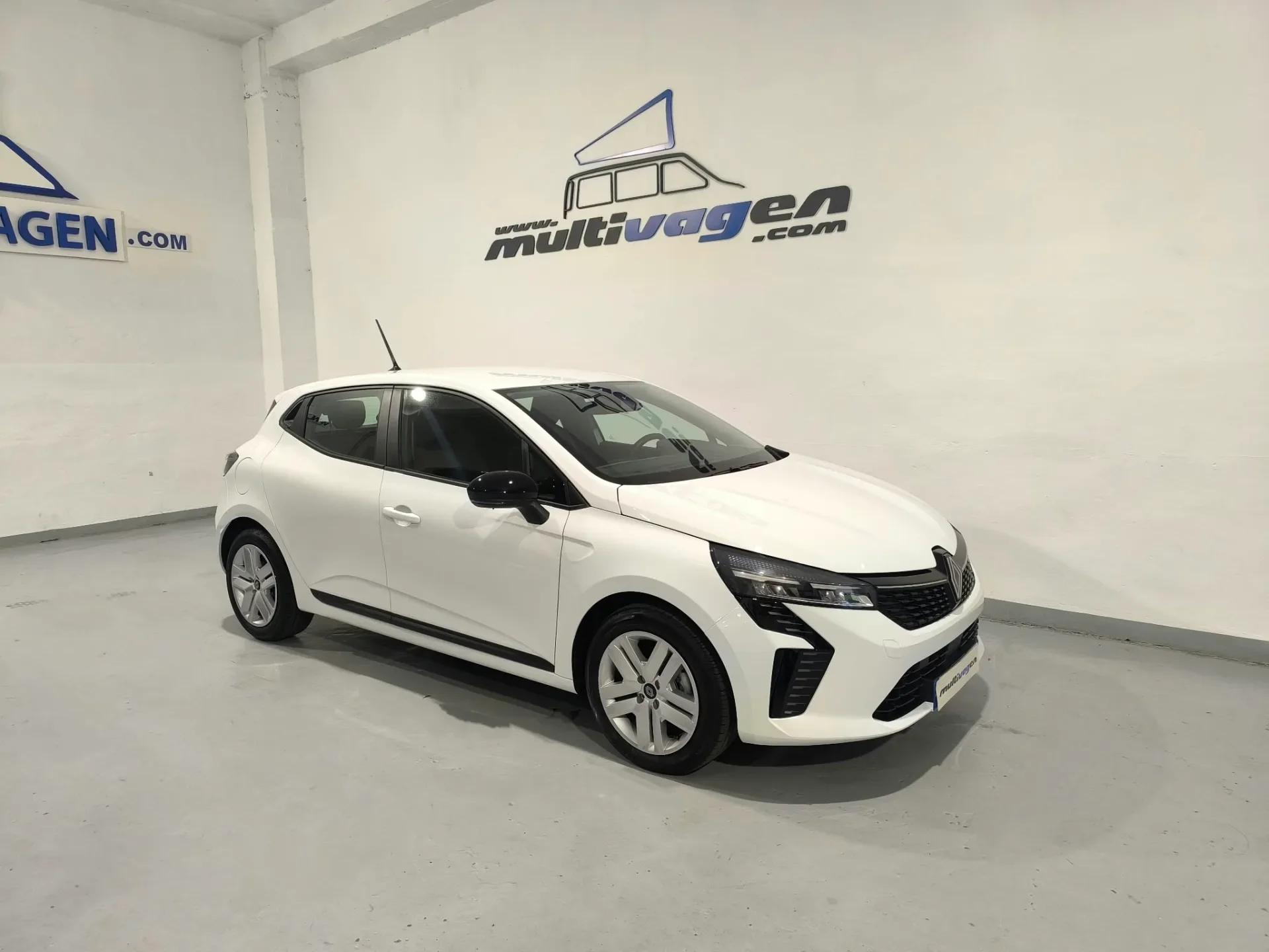 Renault Clio EVOLUTION · foto 1 de 16